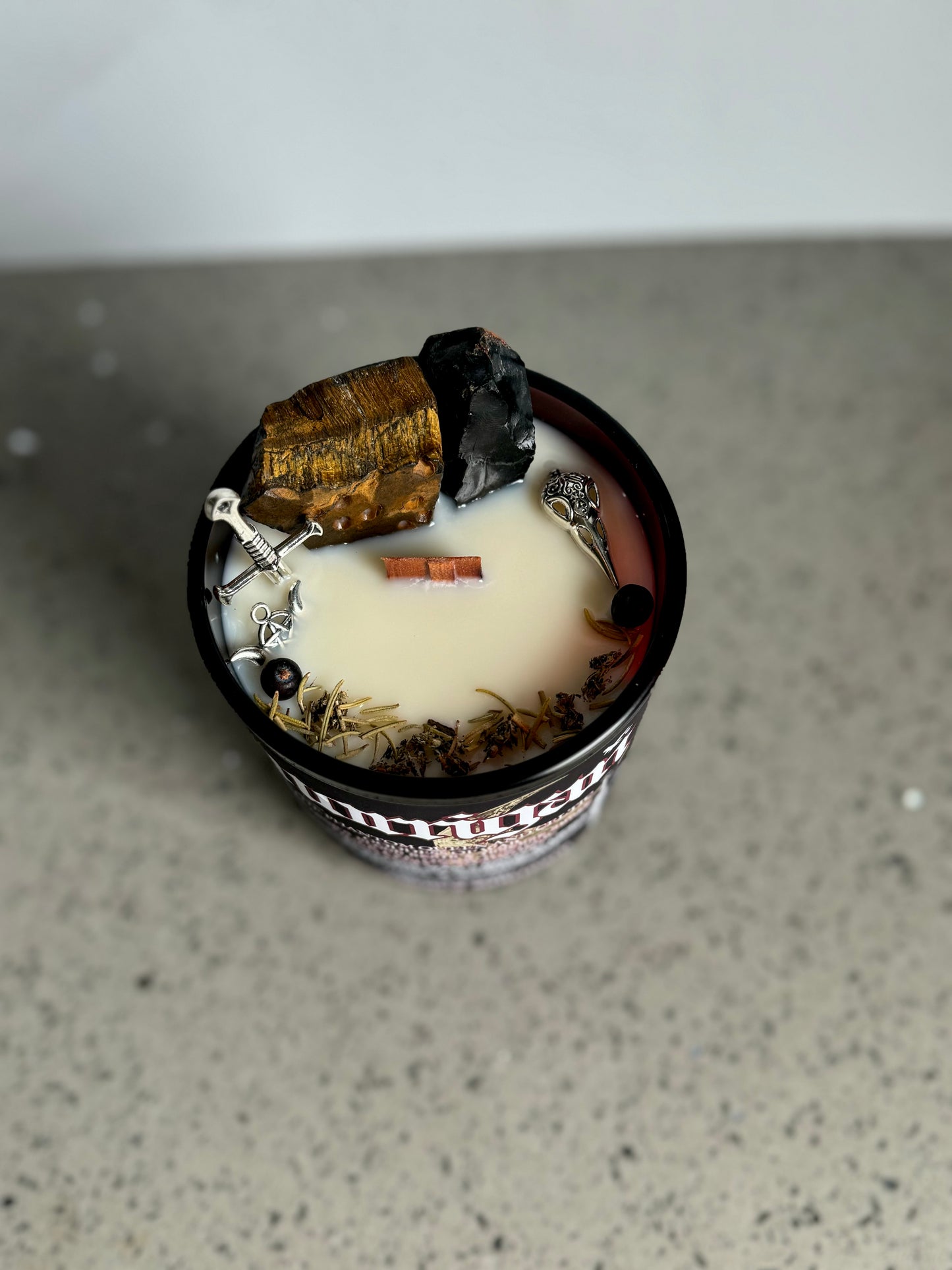 The Morrigan Candle