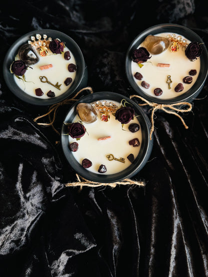 The Queen’s Return Cauldron Candle
