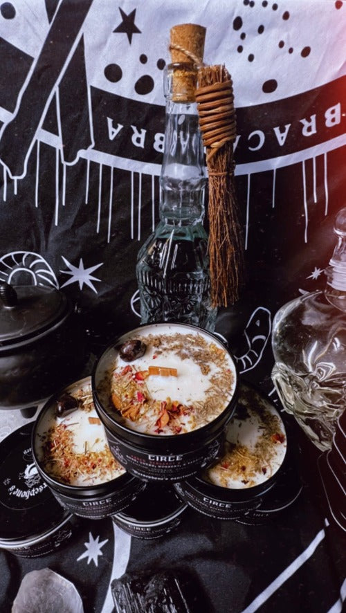 The Circe Candle
